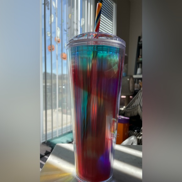 NWT - Starbucks 24 oz Rainbow Reusable Cold Cup w/straw & dome lid - Picture 7 of 9